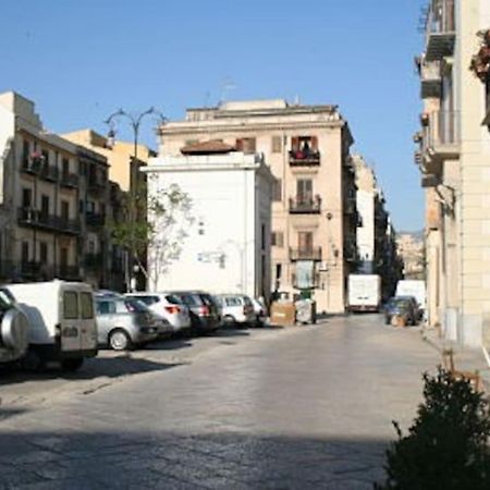 A Terrace In The Heart Of Palermo Apartman Kültér fotó