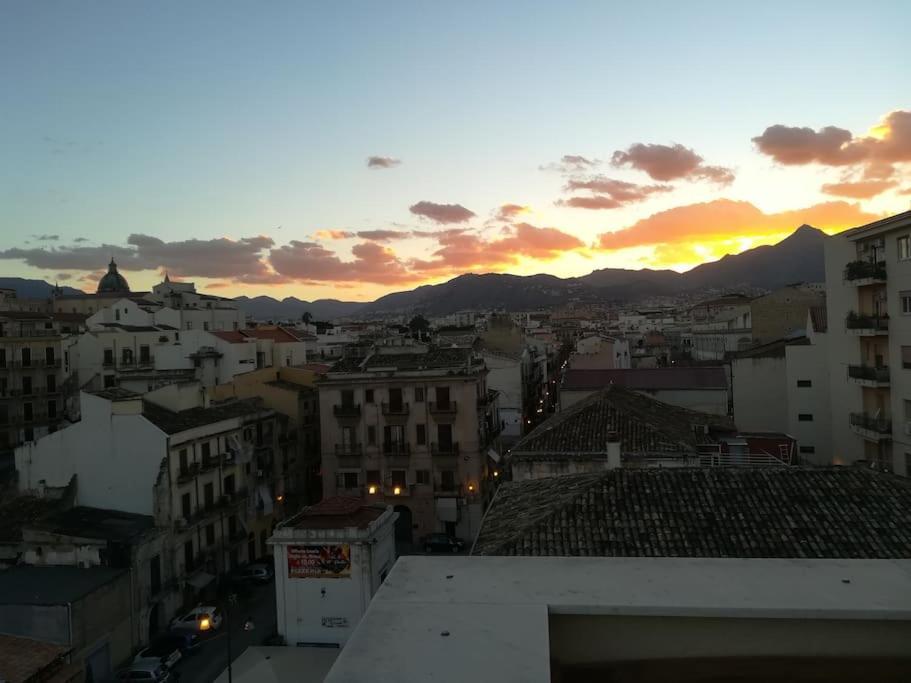 A Terrace In The Heart Of Palermo Apartman Kültér fotó