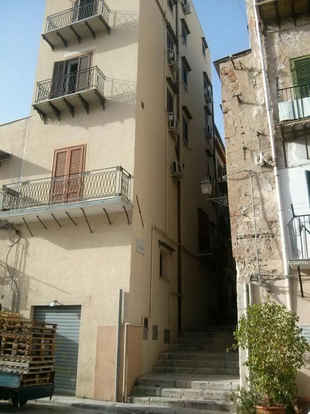A Terrace In The Heart Of Palermo Apartman Kültér fotó